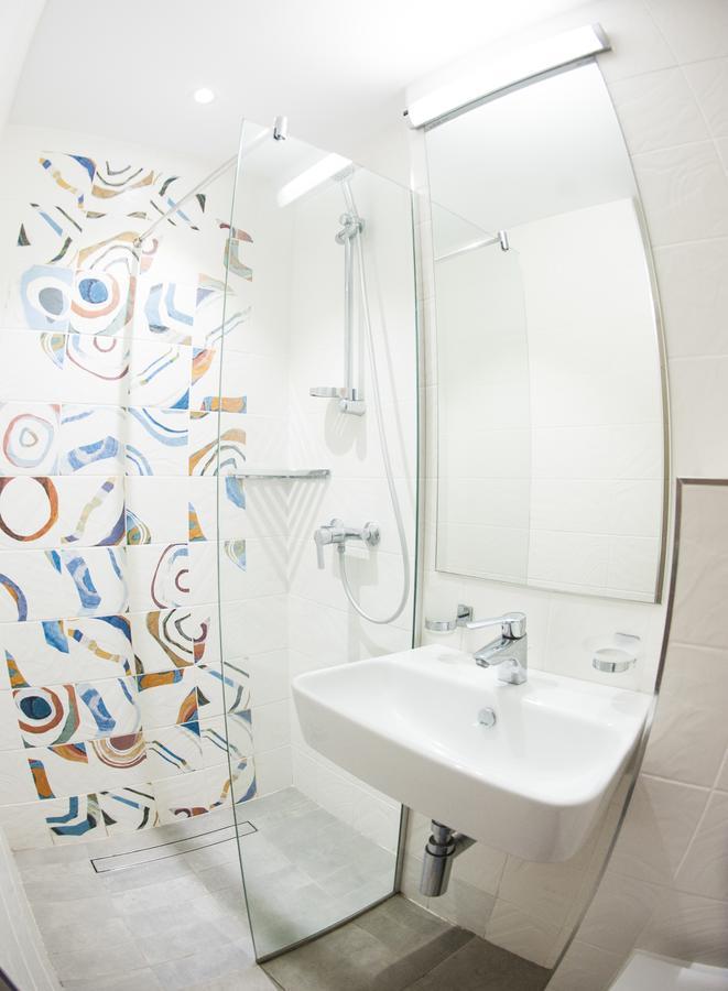 Hotel Favorit Venus Bagian luar foto